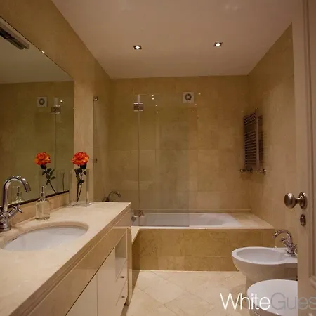 White Maison d'hôtes