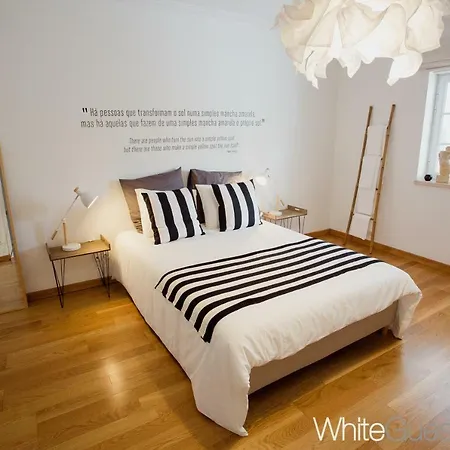 ゲストハウス White
